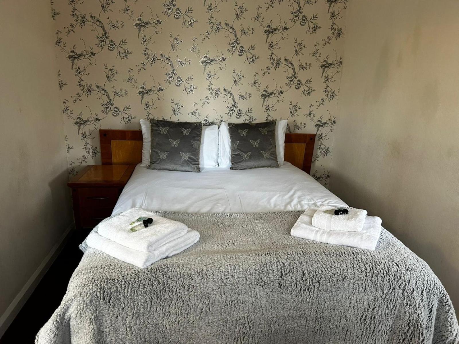 The Rose And Crown Hotel Уисбийч Стая снимка
