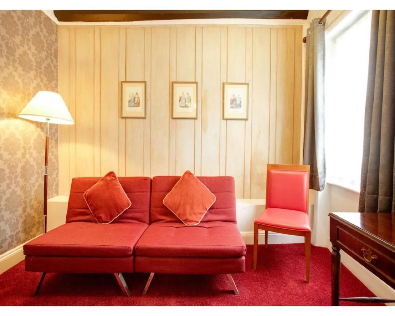 The Rose And Crown Hotel Уисбийч Екстериор снимка
